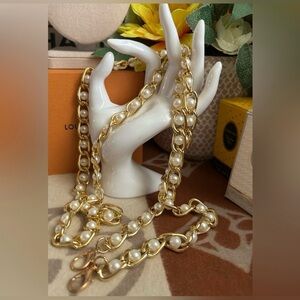 ✨ Last One ✨ New ✨ Elegant Gold and Pearl Purse Strap ✨